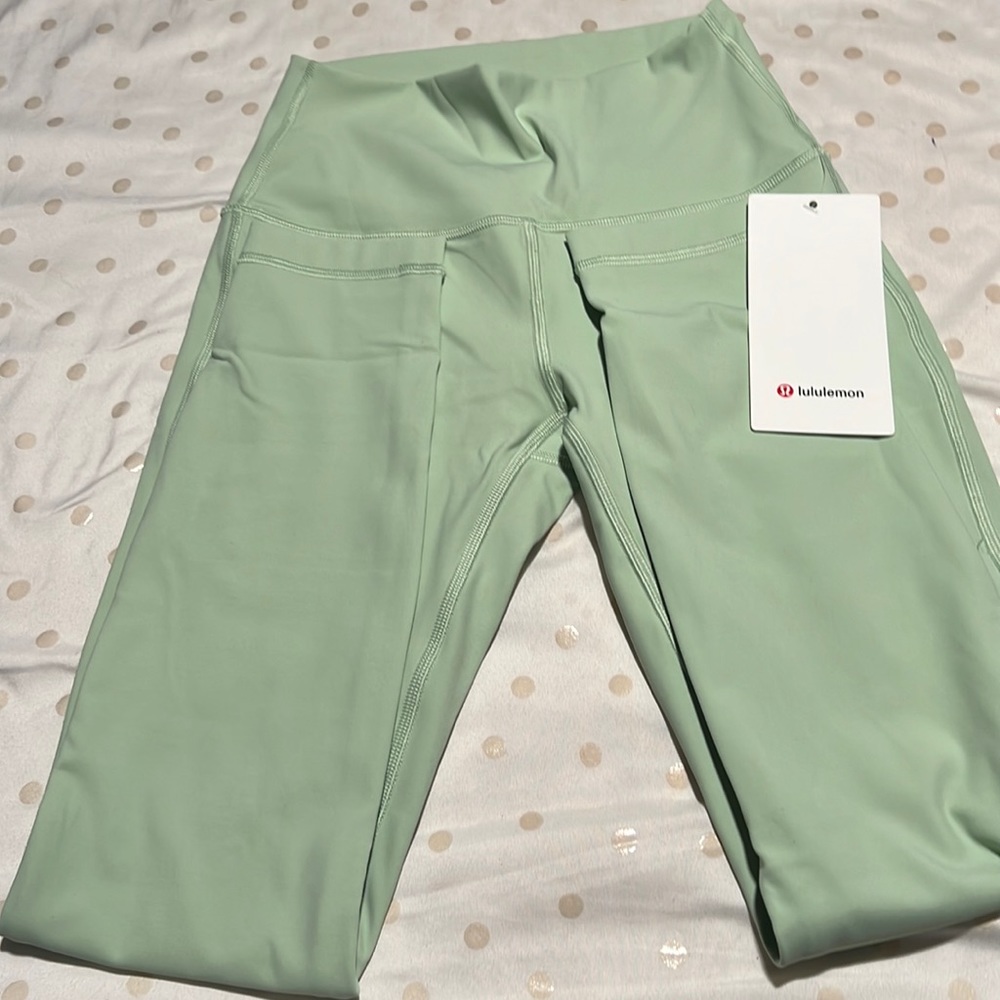 NWT Lululemon Wunder Under HR Tight 25” creami mint.